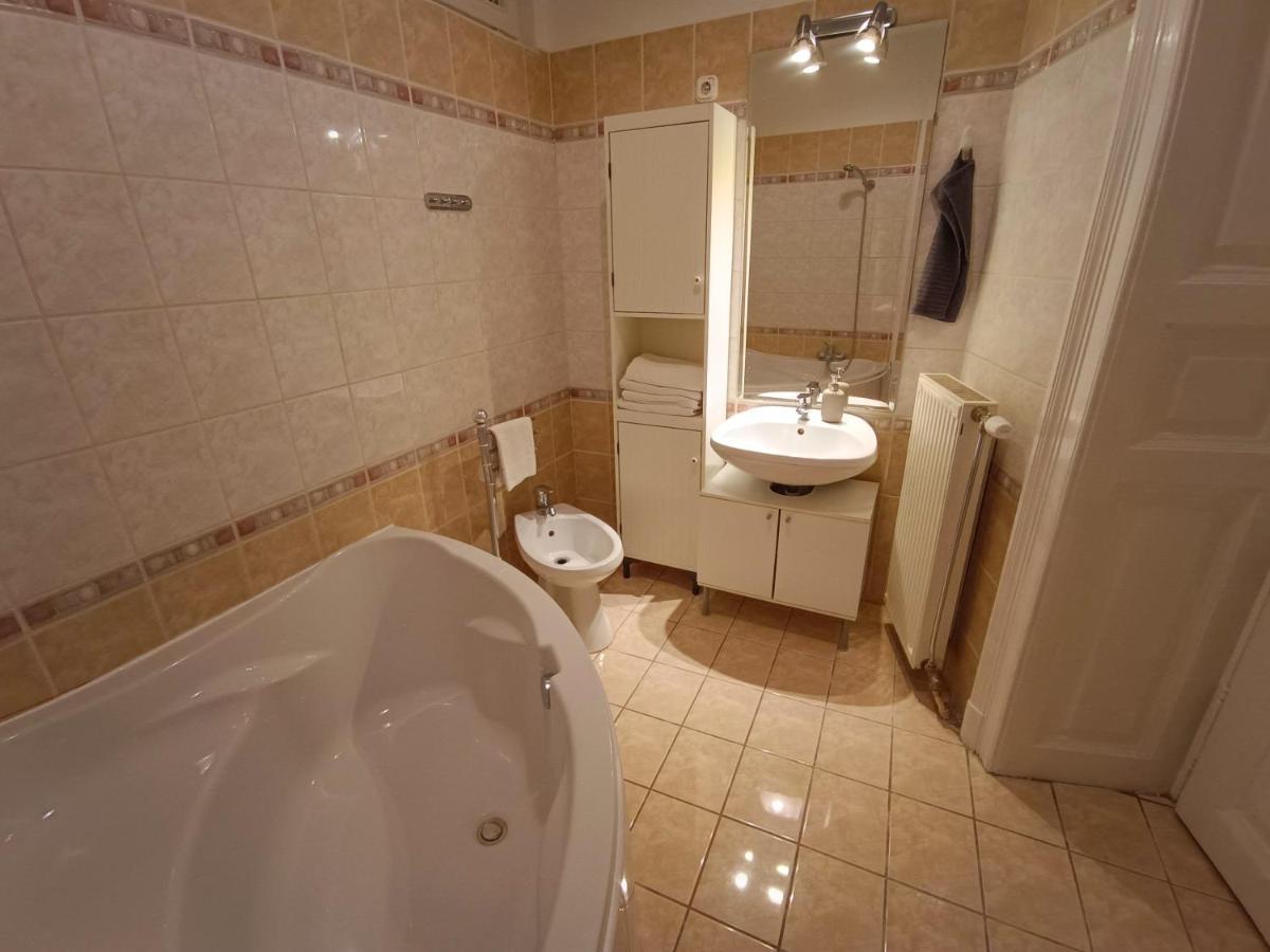 R171 Elitehost Raday Apartment بودابست المظهر الخارجي الصورة